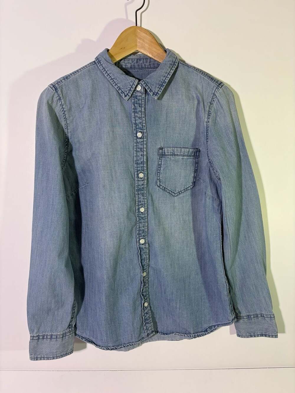 Gap Denim Button-Down Shirt Size S Blue Long Sleeve Collared